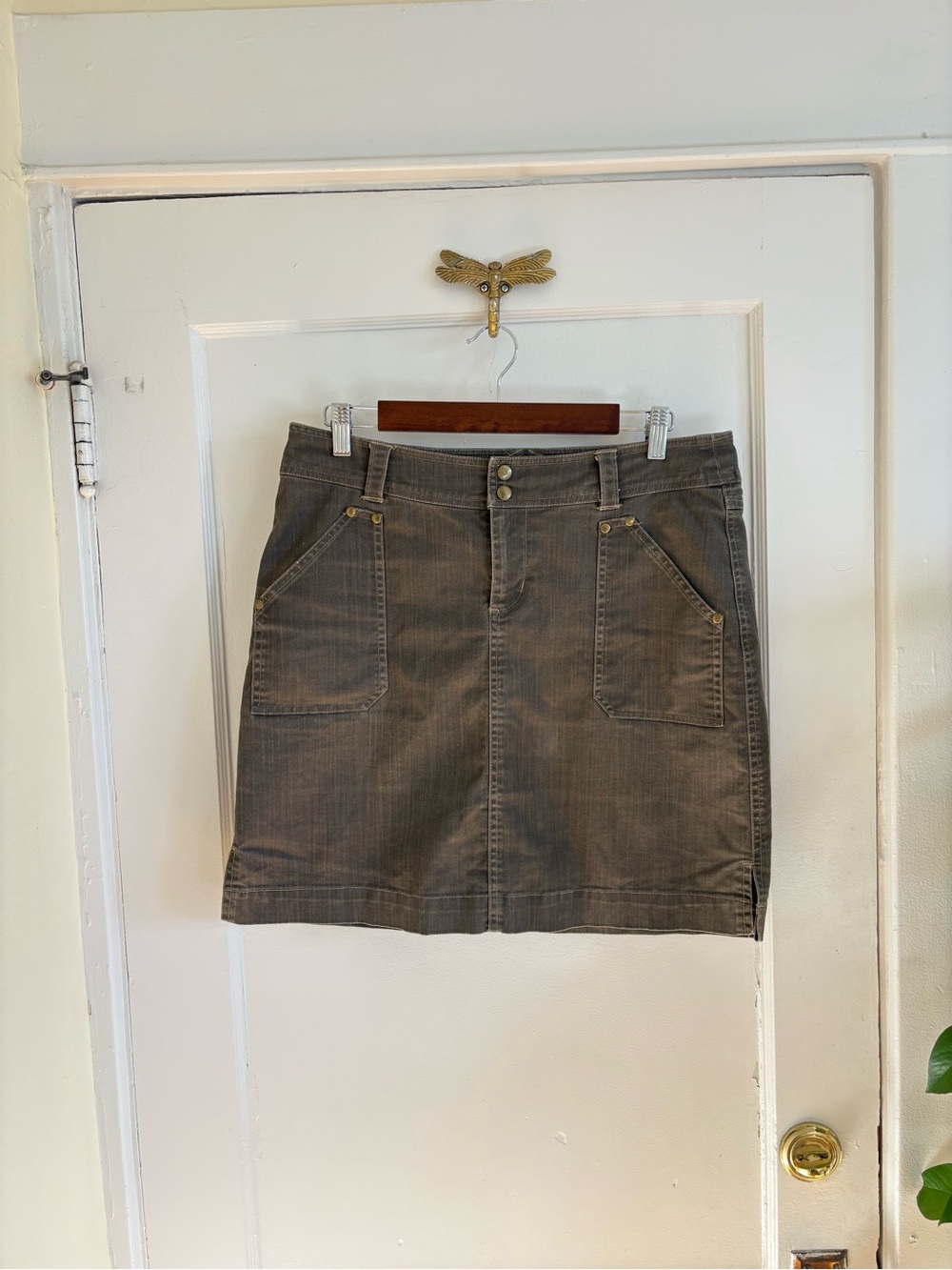 KÜHL Adventure Denim Skirt Women’s Rugged Brown Utility Pocket Skirt Size 10 - Picture 2 of 8